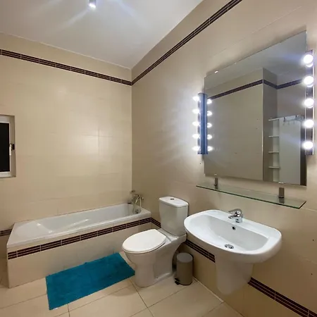 2bed With Backyard *
