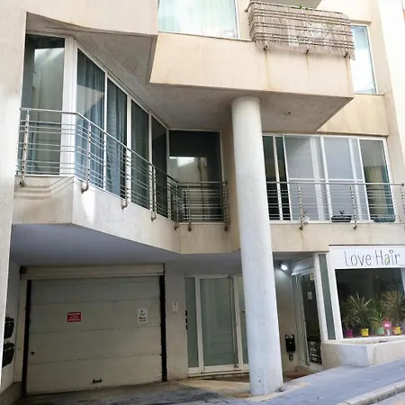 2bed With Backyard Sliema