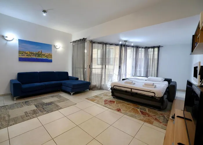 2bed With Backyard * Sliema
