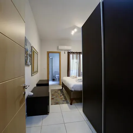 2bed With Backyard Appartamento Sliema
