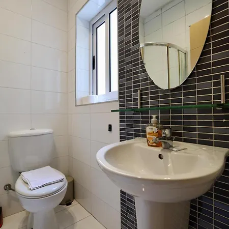 Διαμέρισμα 2bed With Backyard *