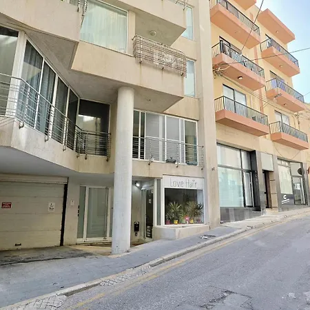 2bed With Backyard *