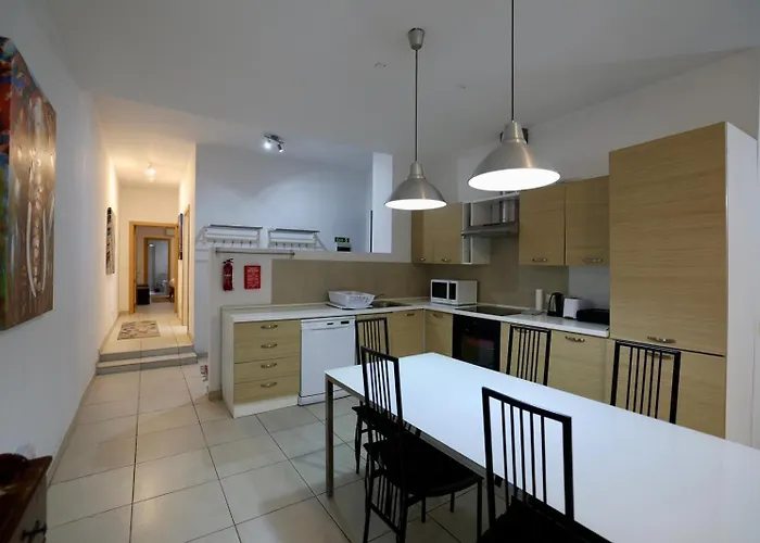 2bed With Backyard Σλιέμα